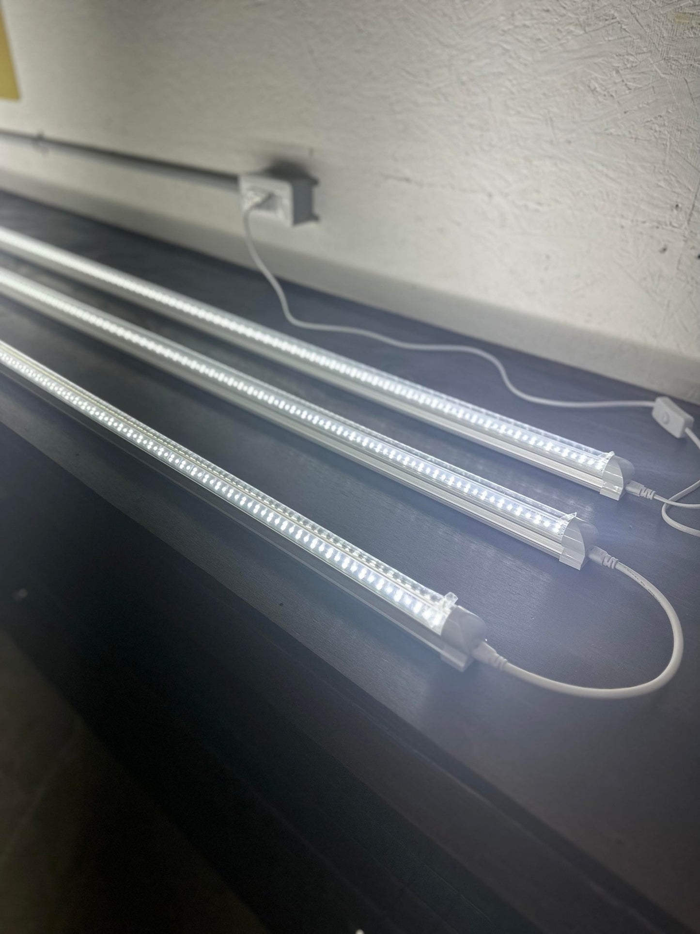 8 Pack of 4ft 72 Watt LED Lights